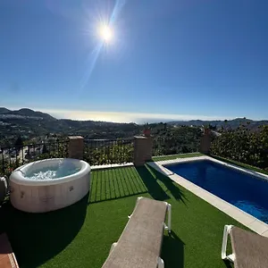 villa-en-con-espectaculares-vistas.es-andalucia.com/